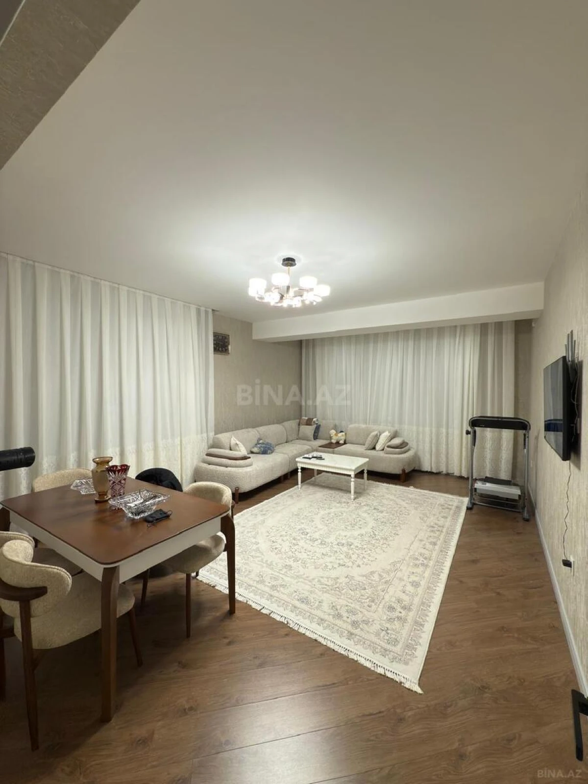 Satılır 3 otaqlı mənzil 117 m²