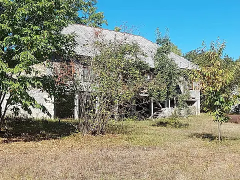 Satılır 5 otaqlı həyət evi 130 m²