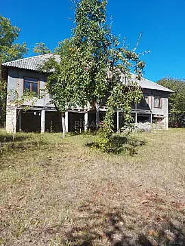 Satılır 5 otaqlı həyət evi 130 m²