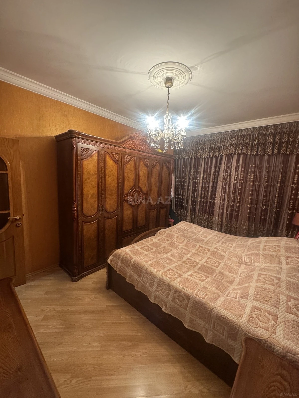 Satılır 4 otaqlı mənzil 110 m²