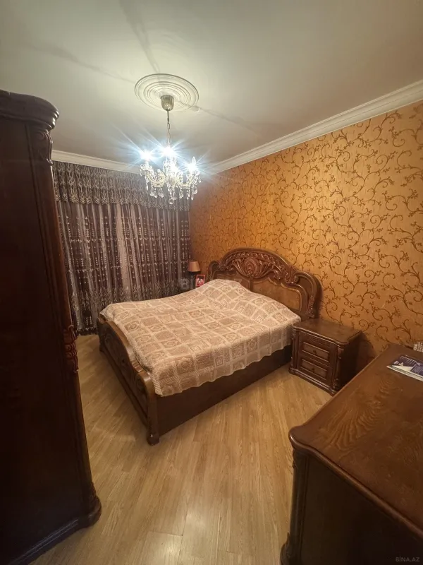 Satılır 4 otaqlı mənzil 110 m²