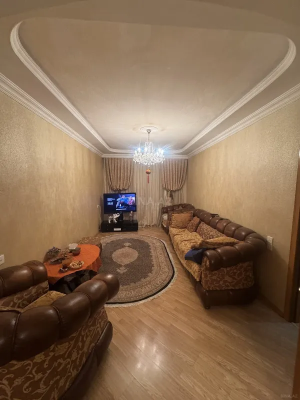 Satılır 4 otaqlı mənzil 110 m²