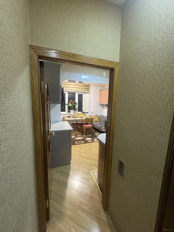 Satılır 4 otaqlı mənzil 110 m²