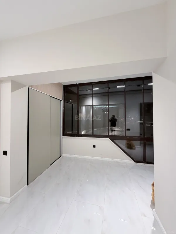 Satılır 3 otaqlı mənzil 114 m²