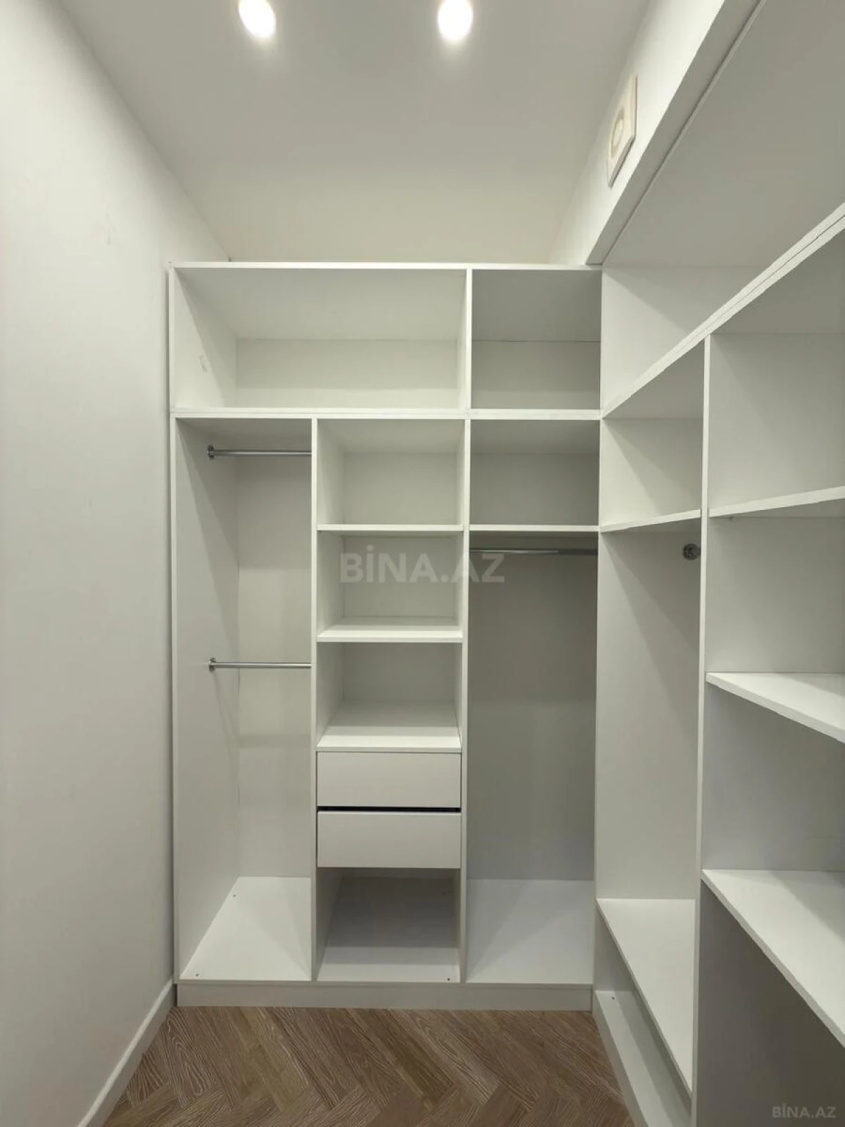 Satılır 3 otaqlı mənzil 84 m²