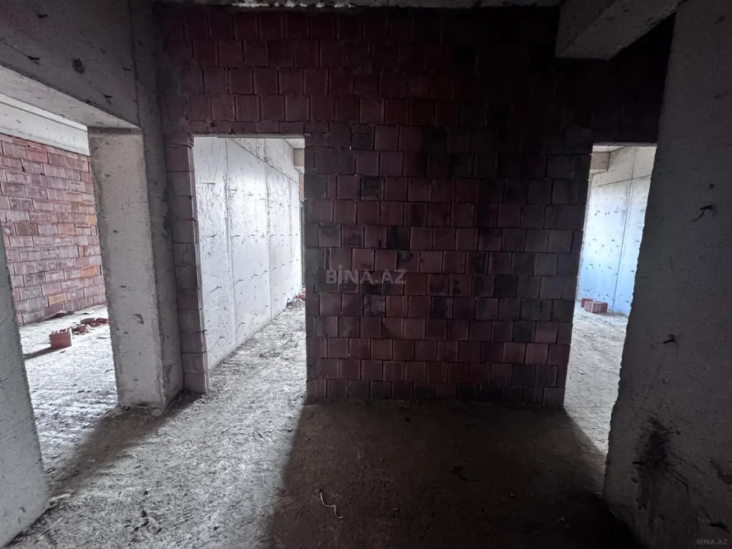 Satılır 2 otaqlı mənzil 82 m²