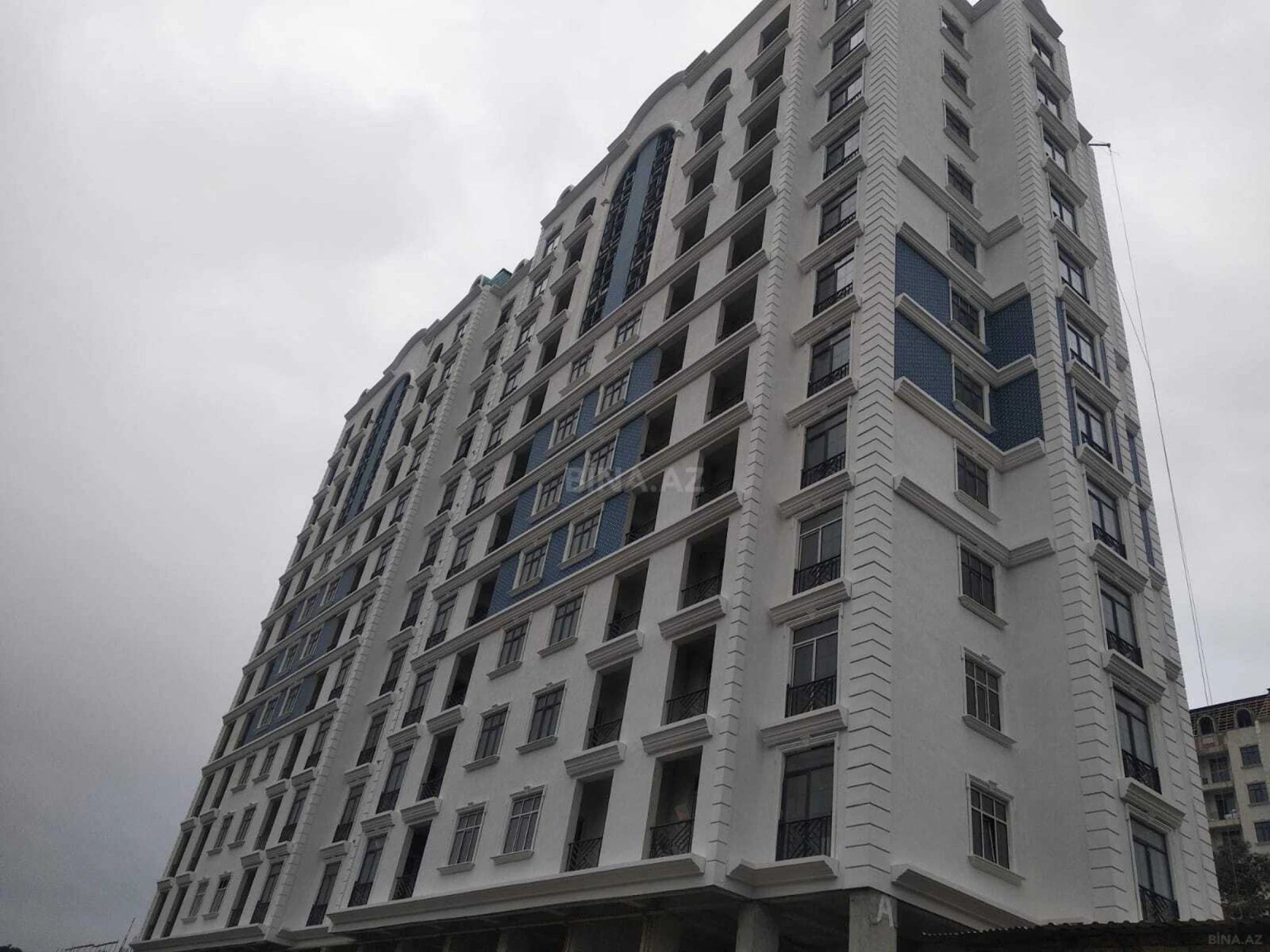 Satılır 2 otaqlı mənzil 82 m²