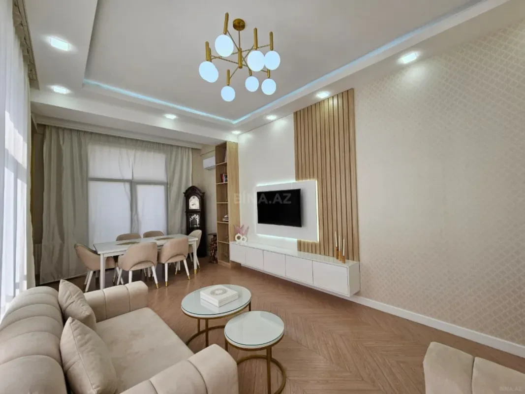 Satılır 4 otaqlı mənzil 130 m²