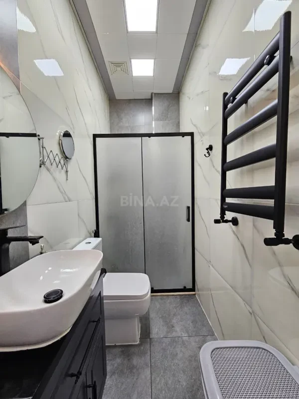 Satılır 4 otaqlı mənzil 130 m²