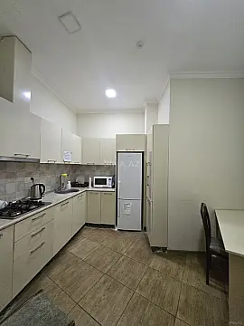 Kirayə verilir 1 otaqlı ofis 20 m²