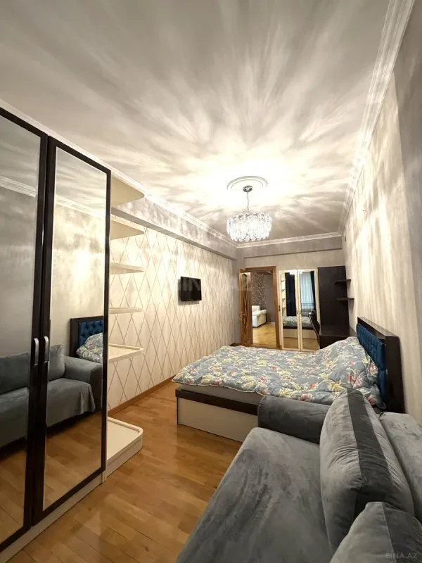 Kirayə verilir 6 otaqlı mənzil 220 m²