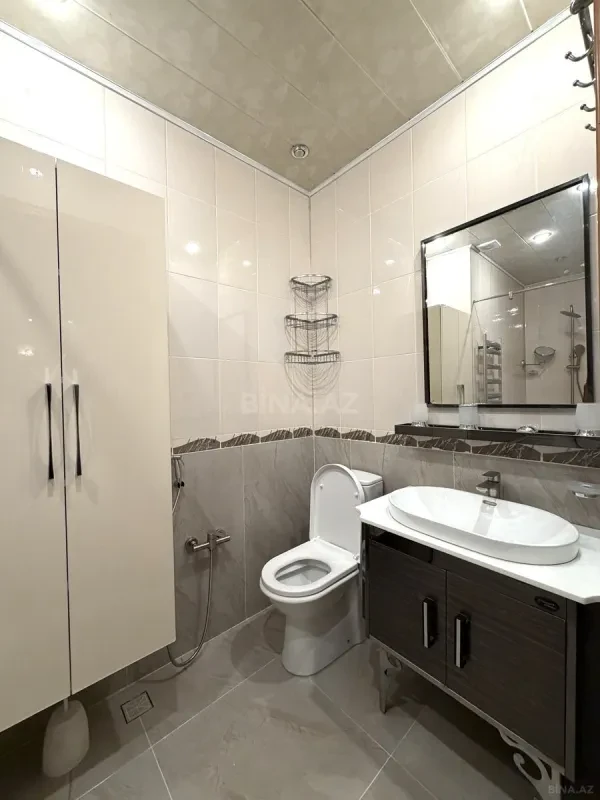 Kirayə verilir 6 otaqlı mənzil 220 m²