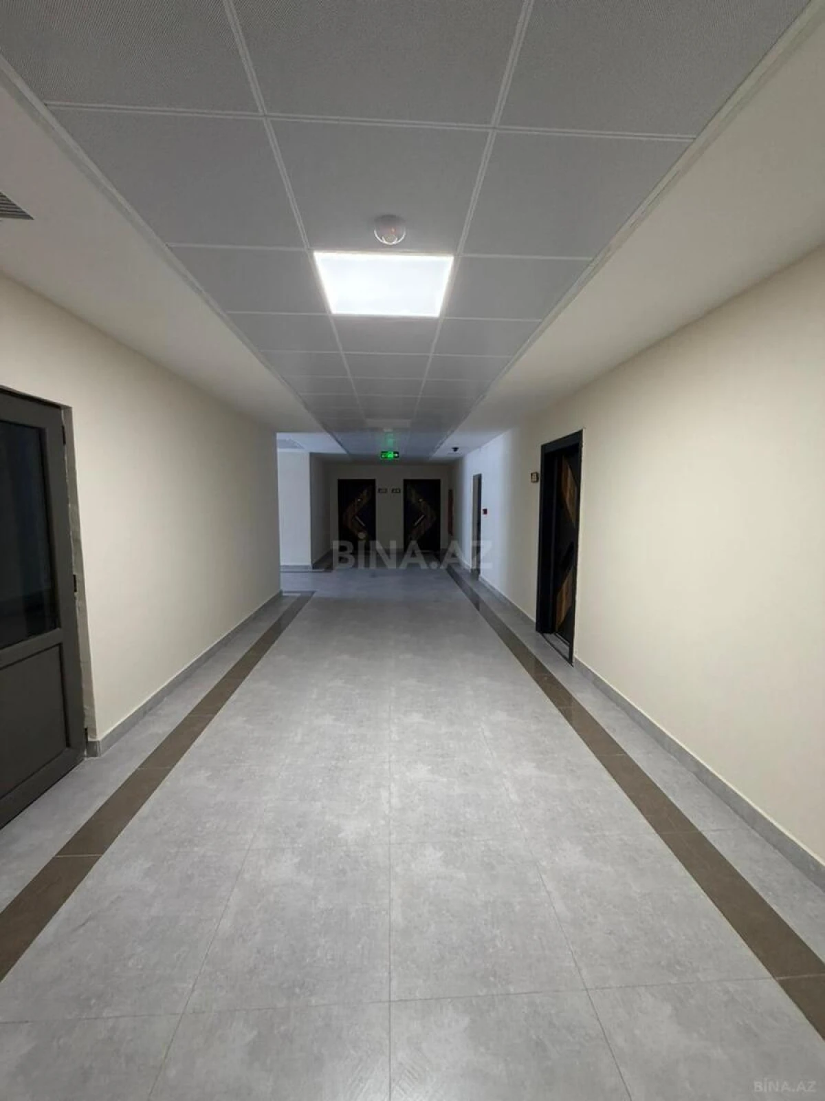 Satılır 4 otaqlı mənzil 185 m²