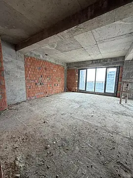Satılır 4 otaqlı mənzil 185 m²
