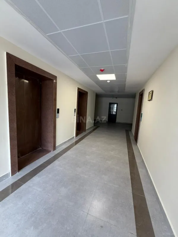 Satılır 4 otaqlı mənzil 185 m²