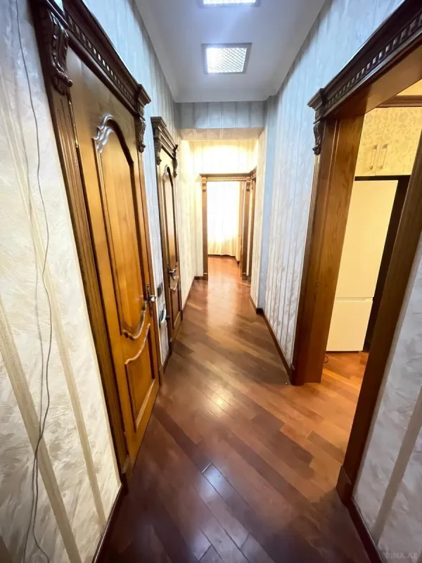 Satılır 3 otaqlı mənzil 125 m²