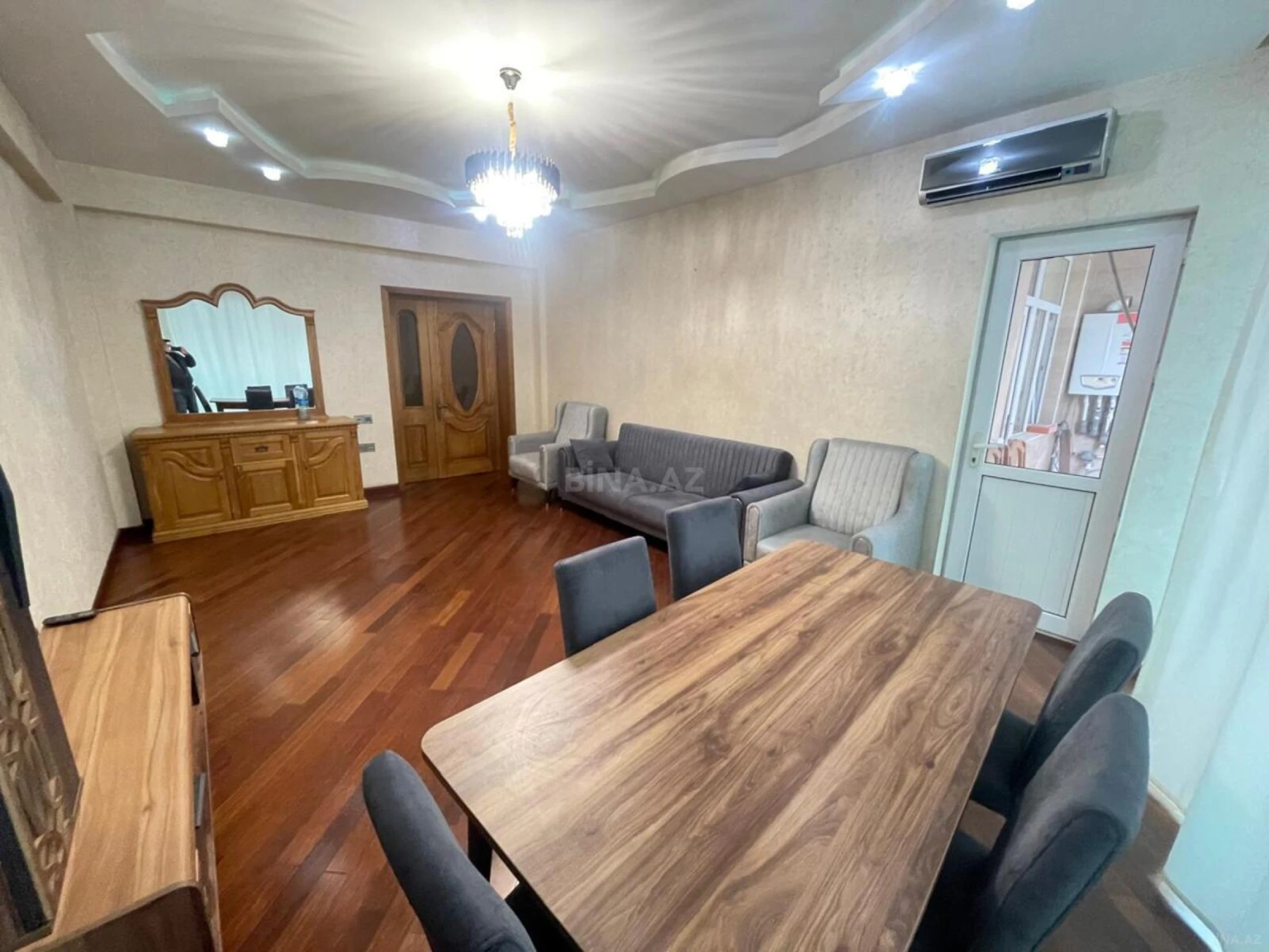 Satılır 3 otaqlı mənzil 125 m²