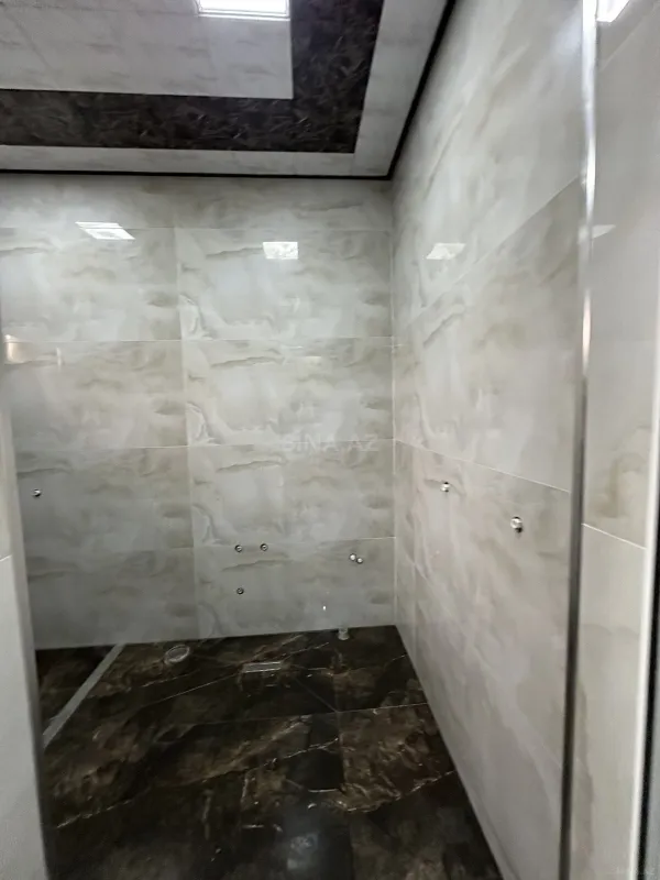 Satılır 5 otaqlı həyət evi 190 m²