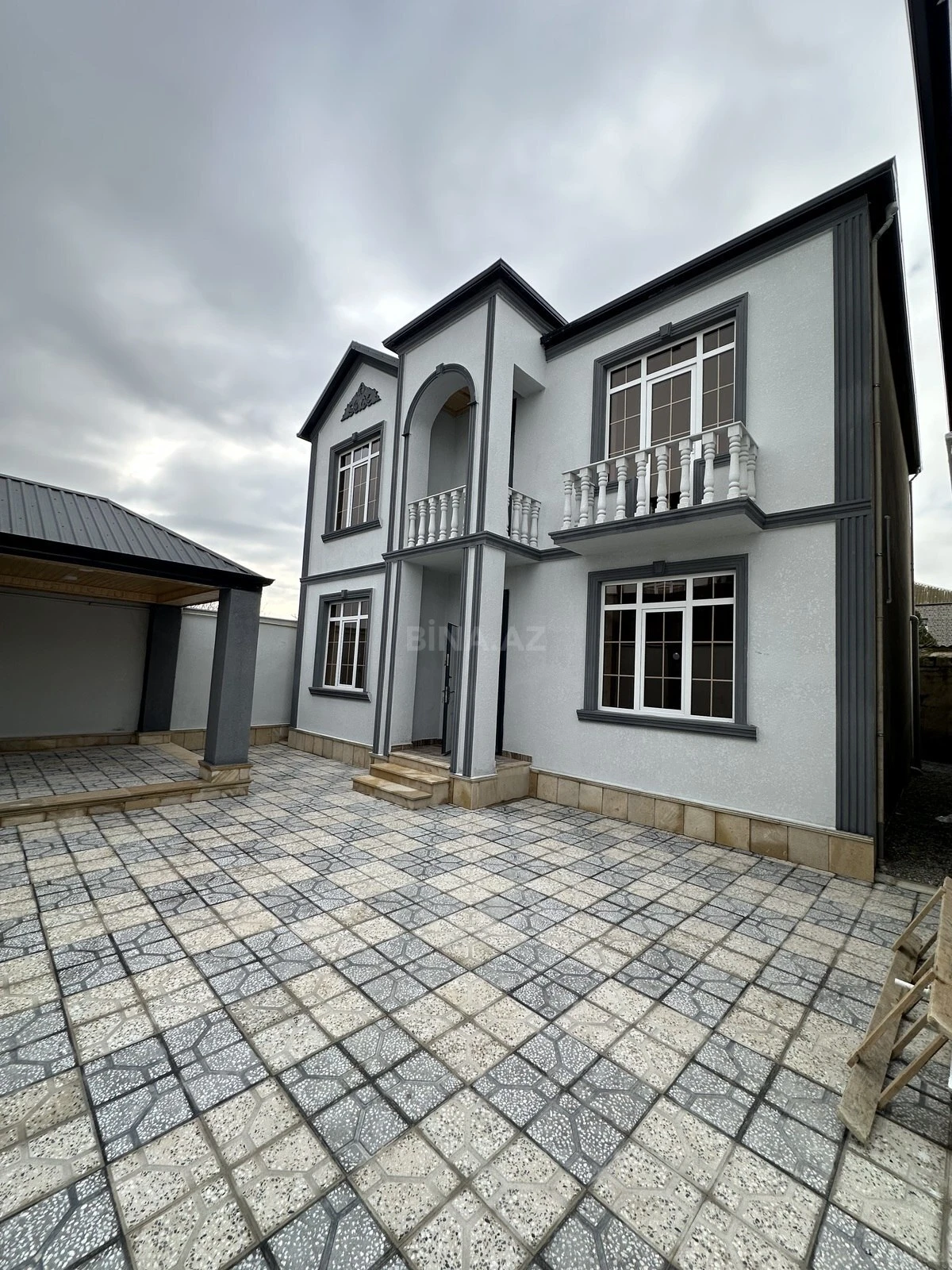 Satılır 5 otaqlı həyət evi 190 m²