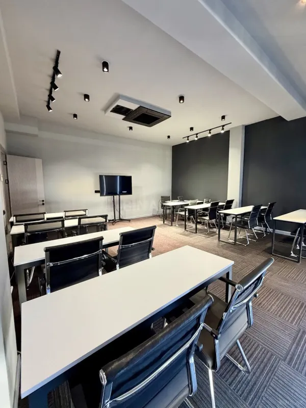 Kirayə verilir 1 otaqlı ofis 55 m²