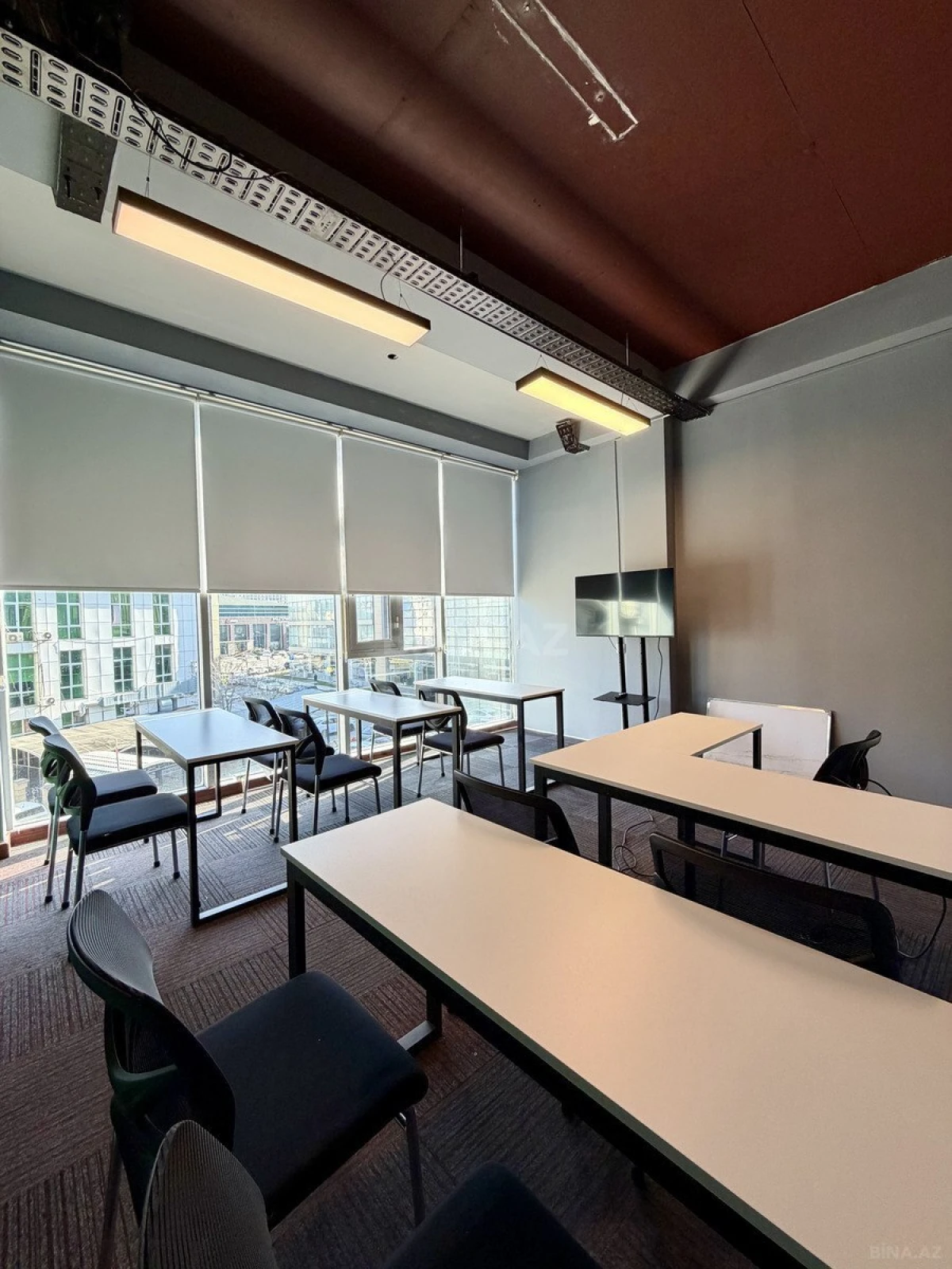 Kirayə verilir 1 otaqlı ofis 55 m²