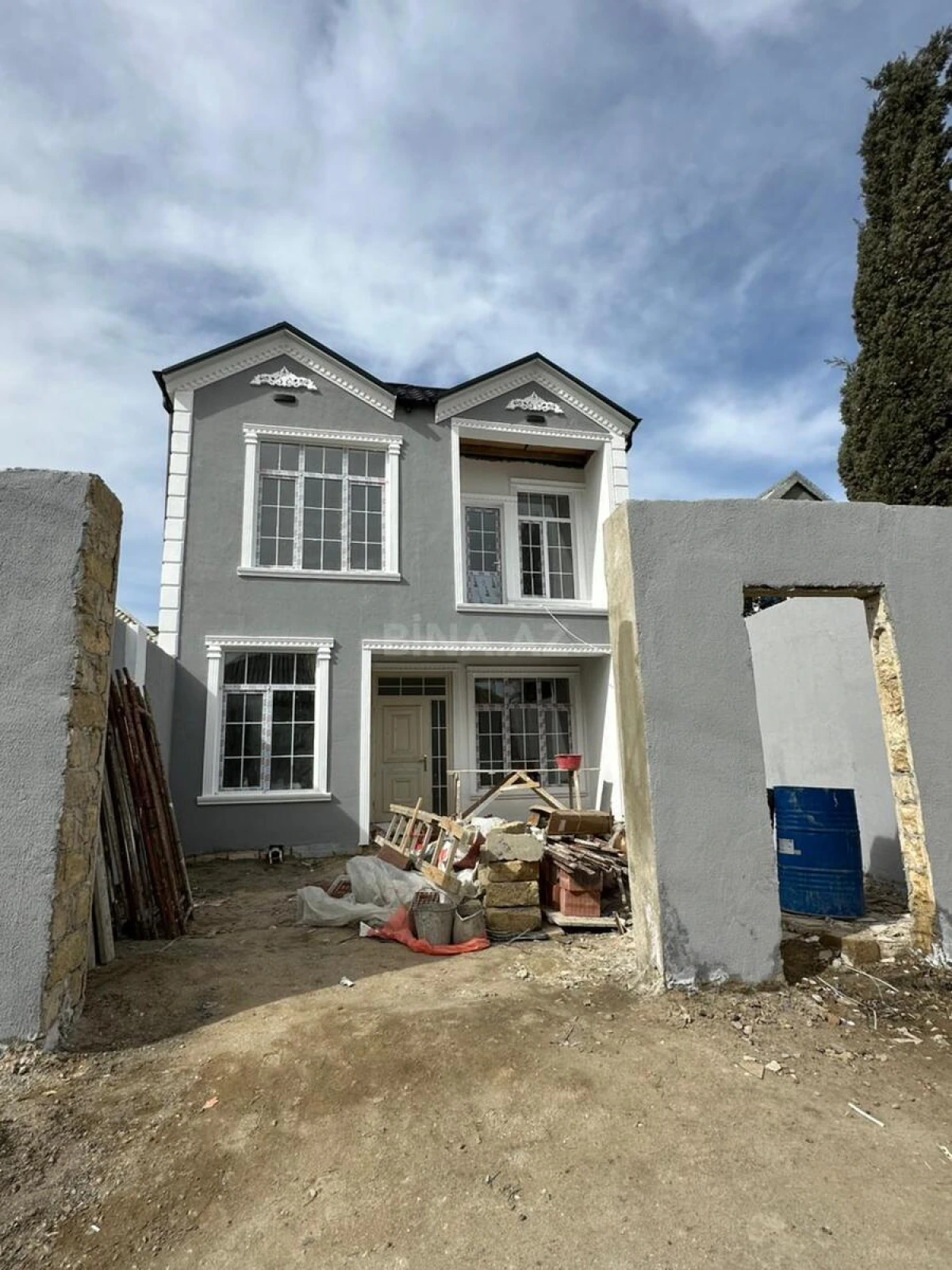 Satılır 6 otaqlı həyət evi 120 m²