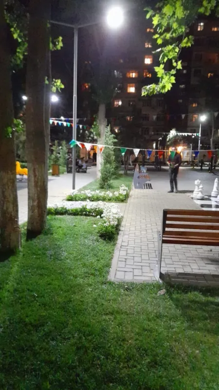 Satılır 4 otaqlı mənzil 120 m²