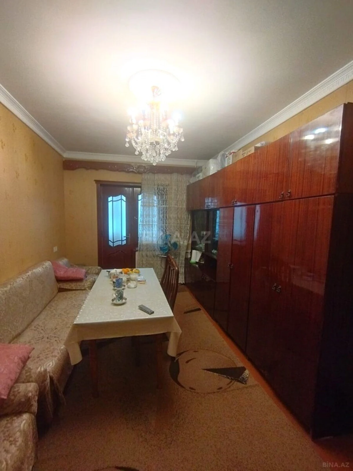 Satılır 4 otaqlı mənzil 120 m²