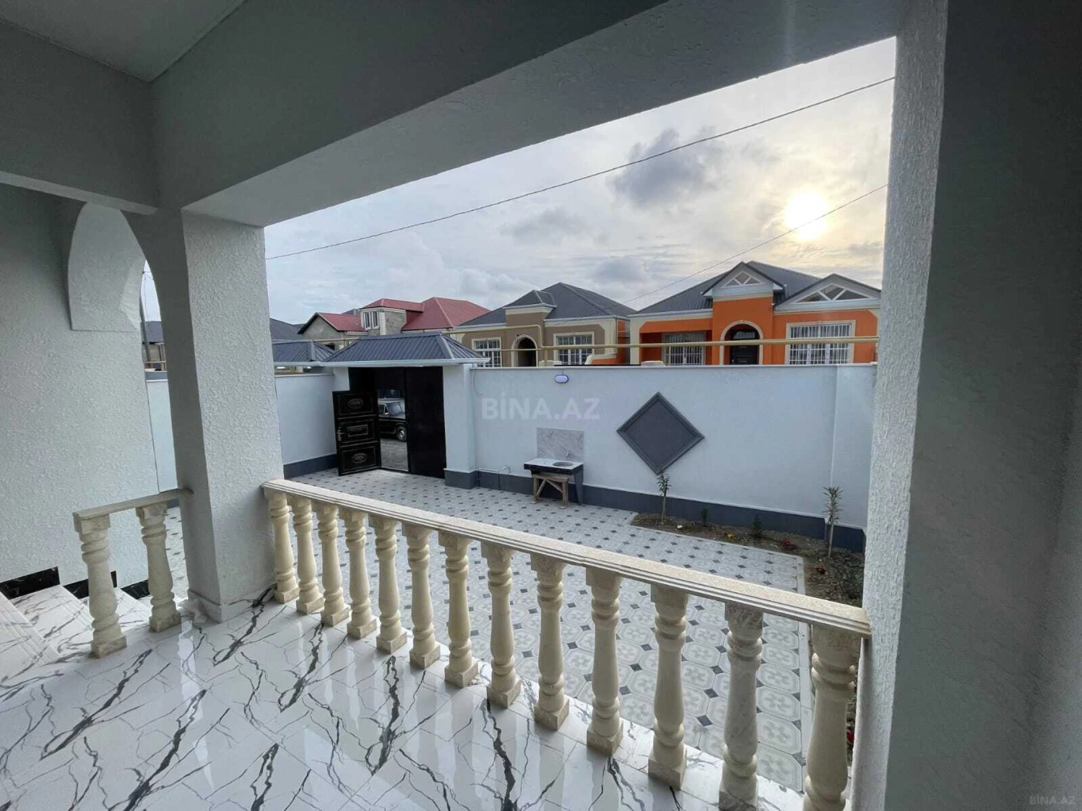 Satılır 4 otaqlı həyət evi 93 m²