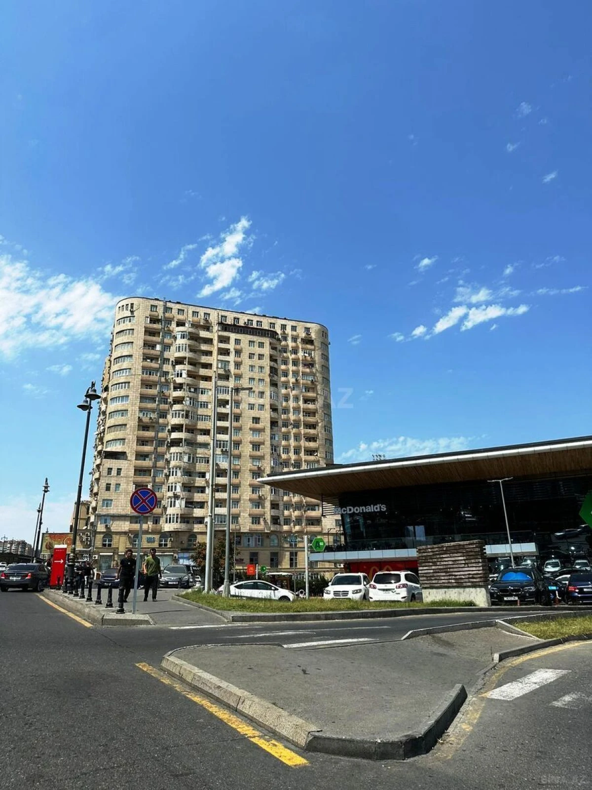 Satılır 2 otaqlı mənzil 61.7 m²