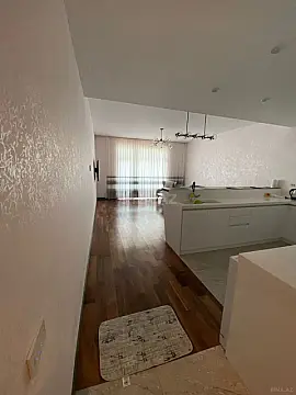 Kirayə verilir 2 otaqlı mənzil 100 m²