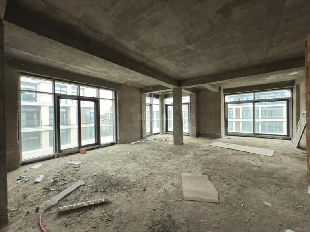 Satılır 3 otaqlı mənzil 133.4 m²