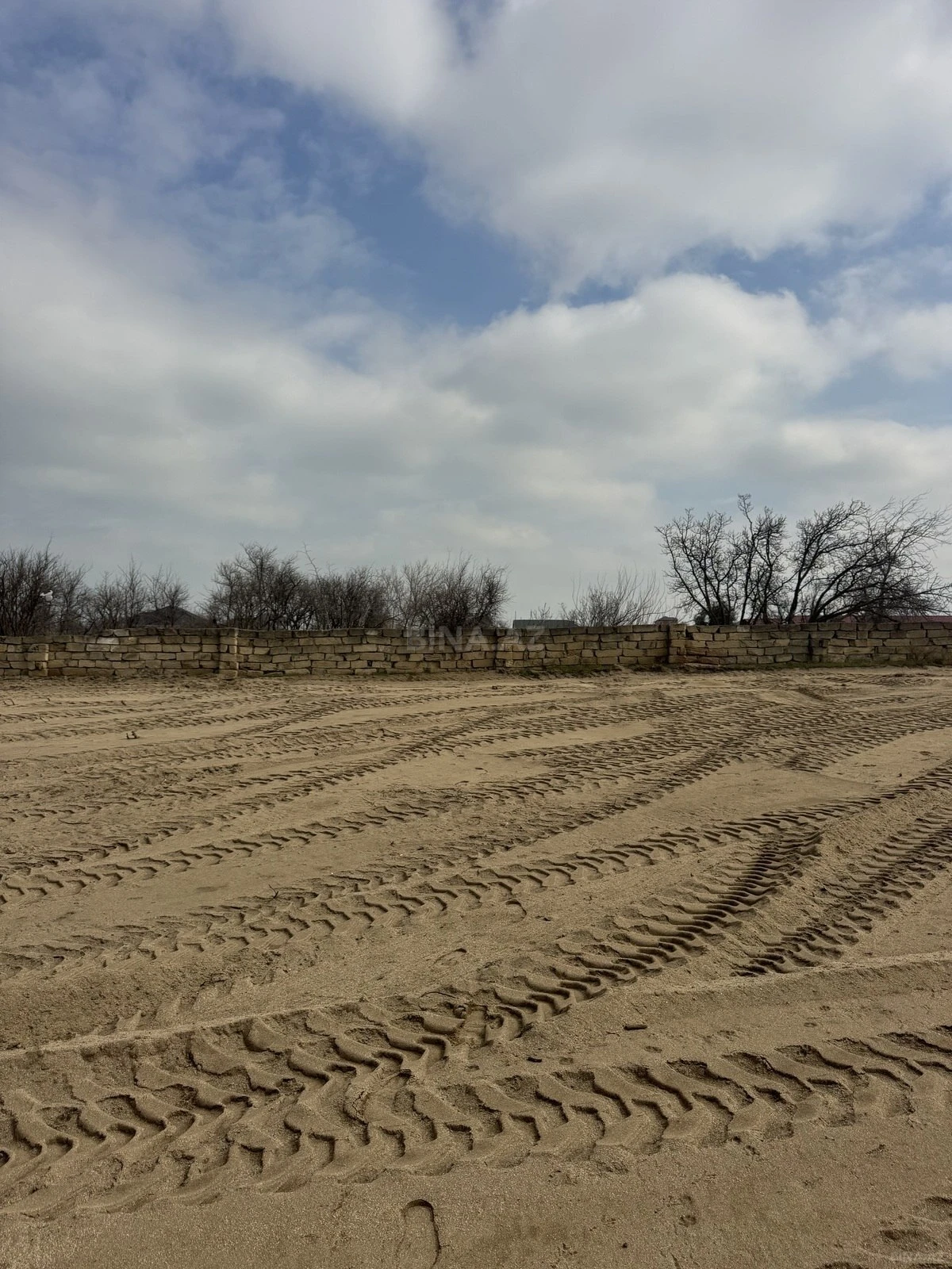 Satılır torpaq sahəsi 2 m²