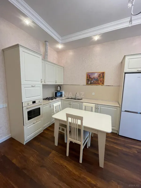 Kirayə verilir 2 otaqlı mənzil 70 m²