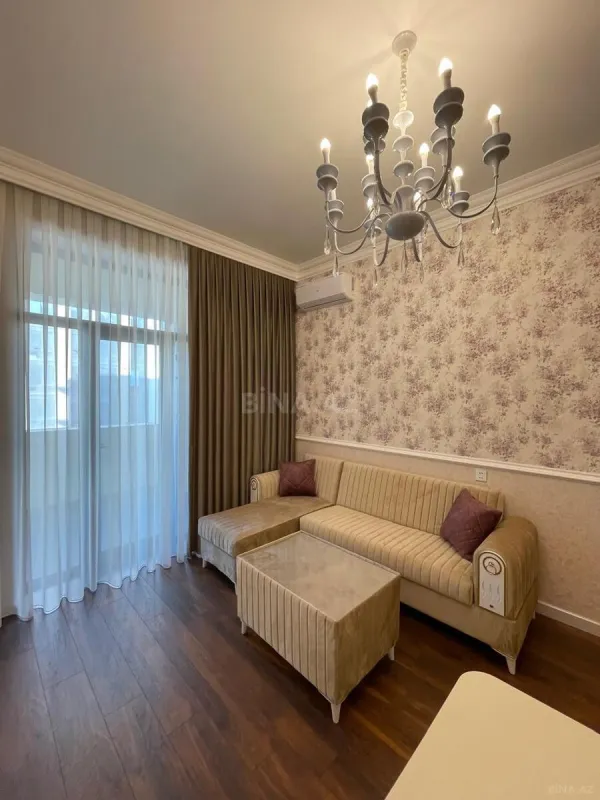 Kirayə verilir 2 otaqlı mənzil 70 m²