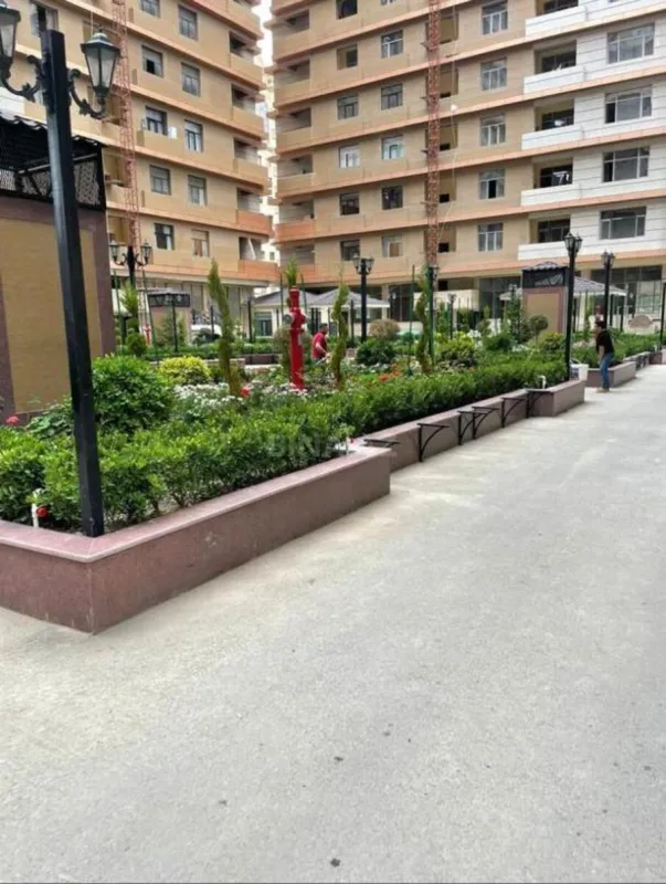 Kirayə verilir 2 otaqlı mənzil 70 m²