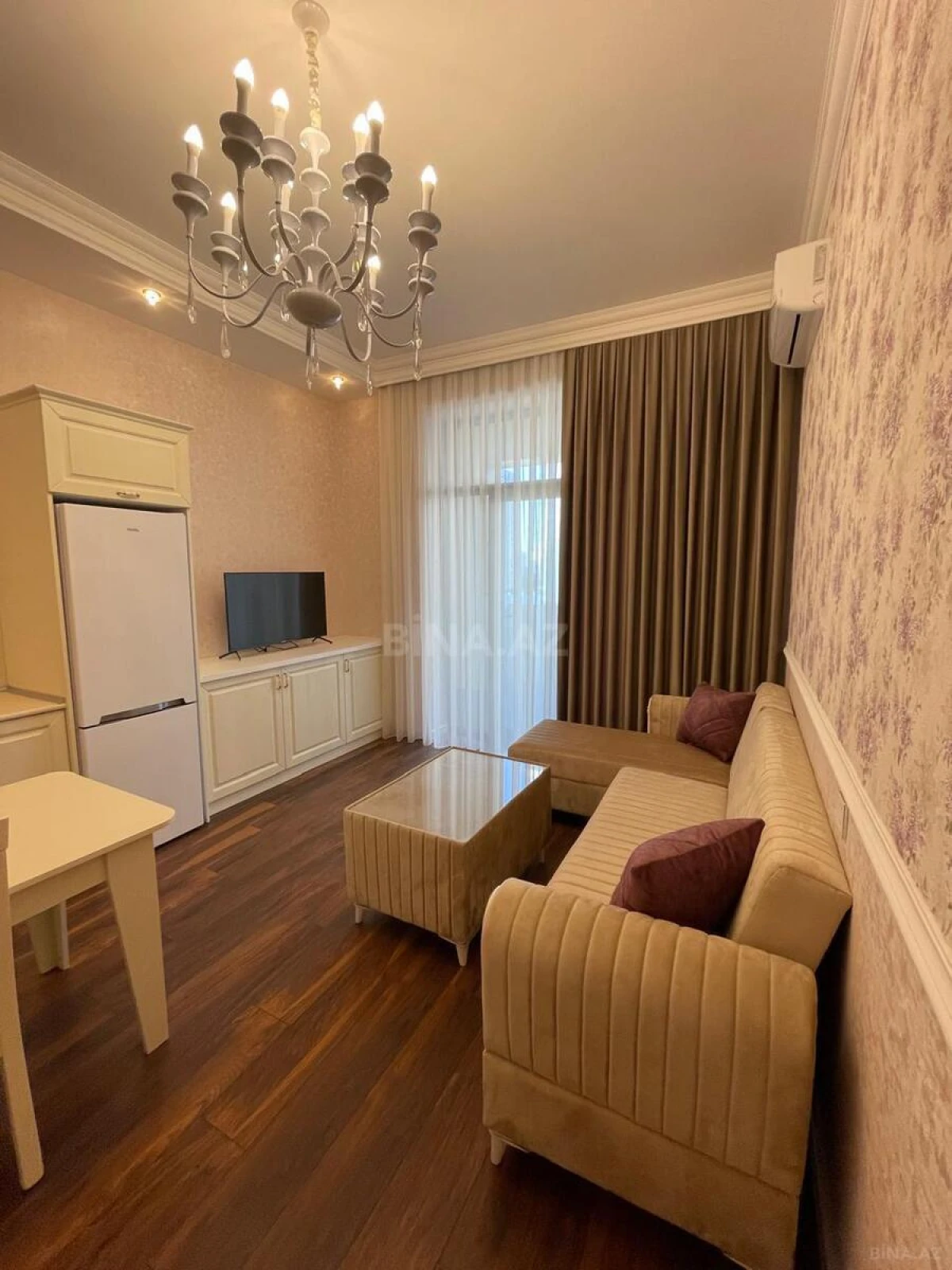 Kirayə verilir 2 otaqlı mənzil 70 m²