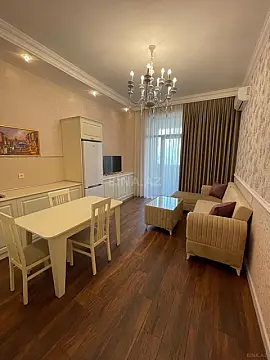 Kirayə verilir 2 otaqlı mənzil 70 m²