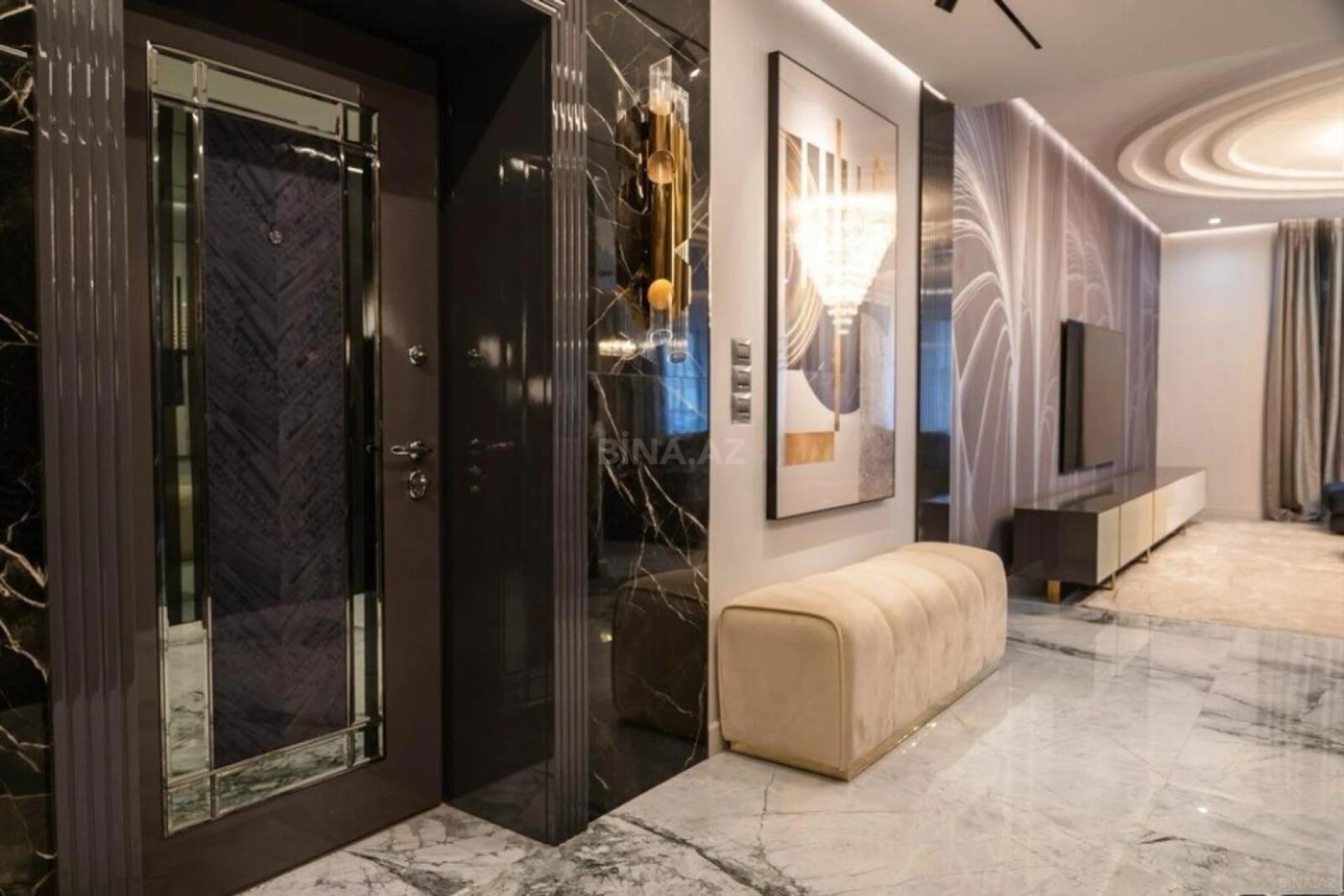 Satılır 5 otaqlı mənzil 213 m²