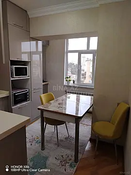 Satılır 4 otaqlı mənzil 80 m²