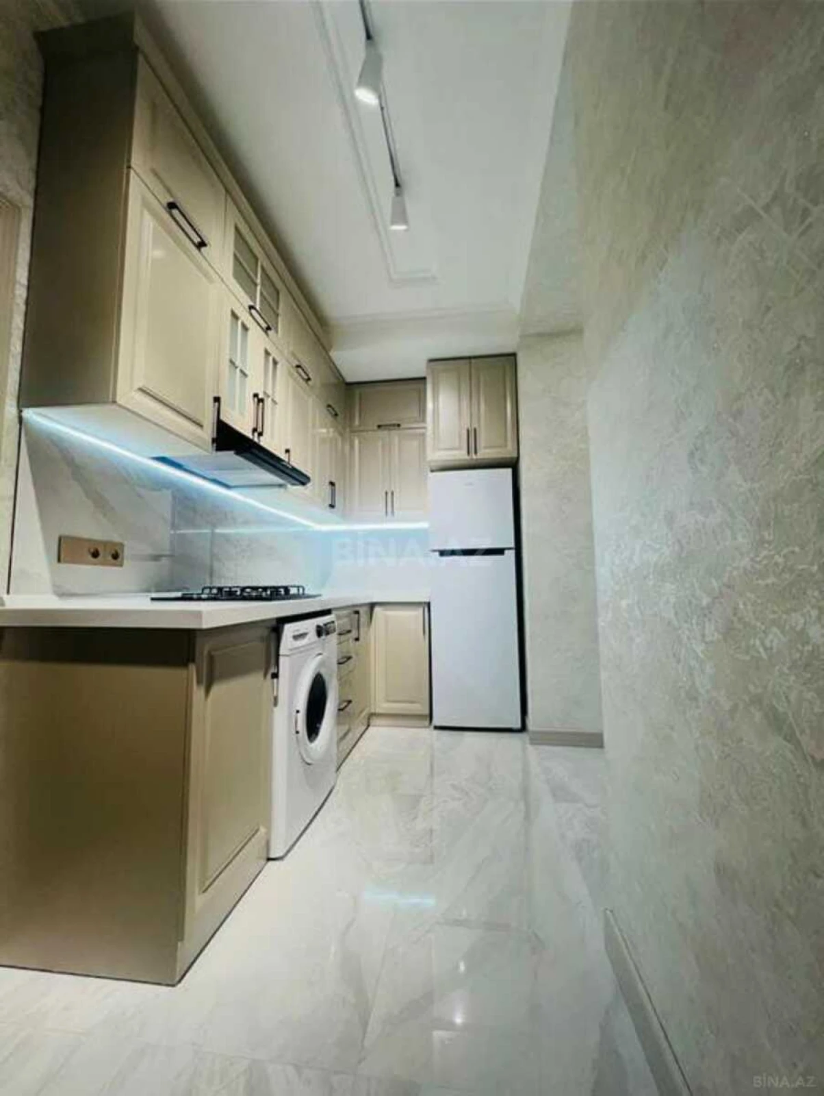 Satılır 3 otaqlı mənzil 76 m²