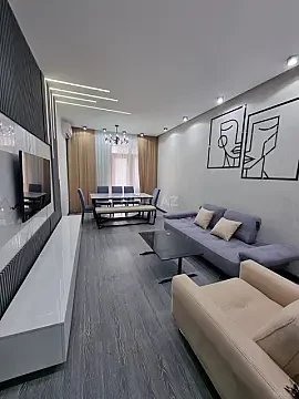 Kirayə verilir 2 otaqlı mənzil 80 m²