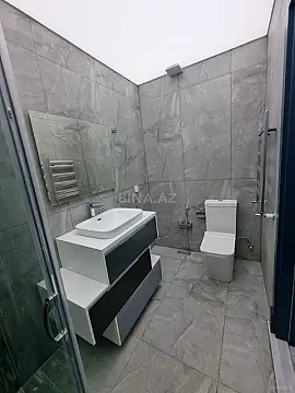 Kirayə verilir 2 otaqlı mənzil 80 m²