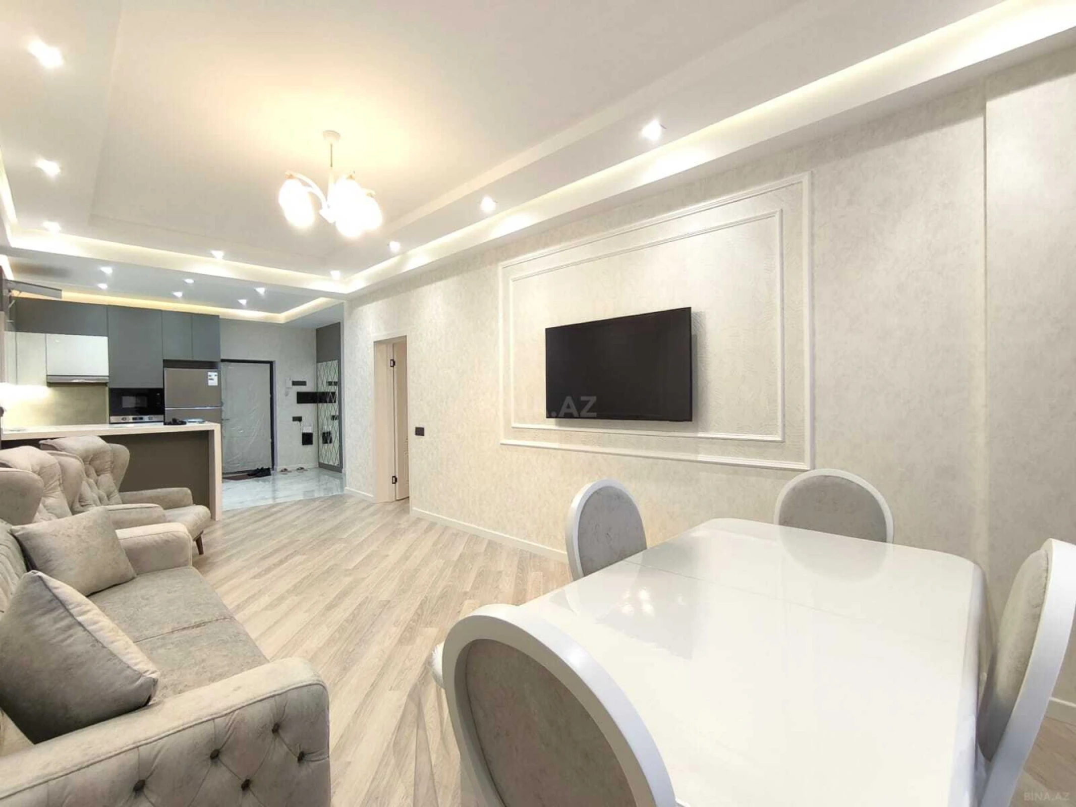 Kirayə verilir 2 otaqlı mənzil 80 m²