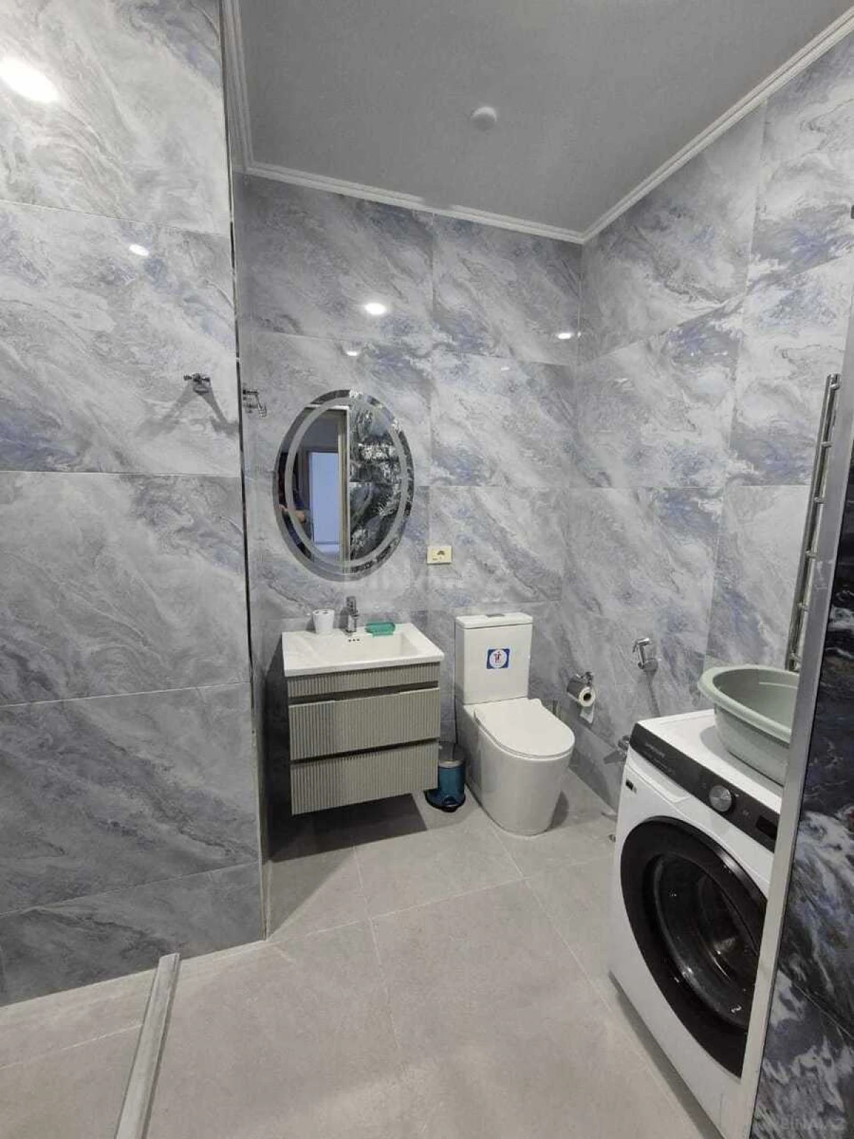 Kirayə verilir 3 otaqlı mənzil 123 m²