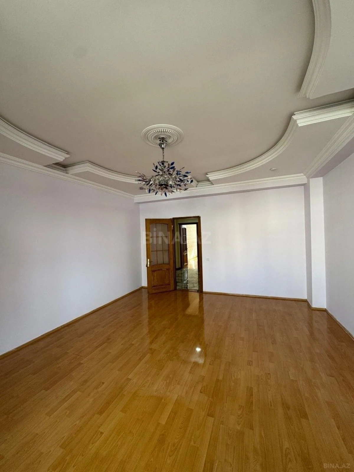 Satılır 3 otaqlı mənzil 113 m²