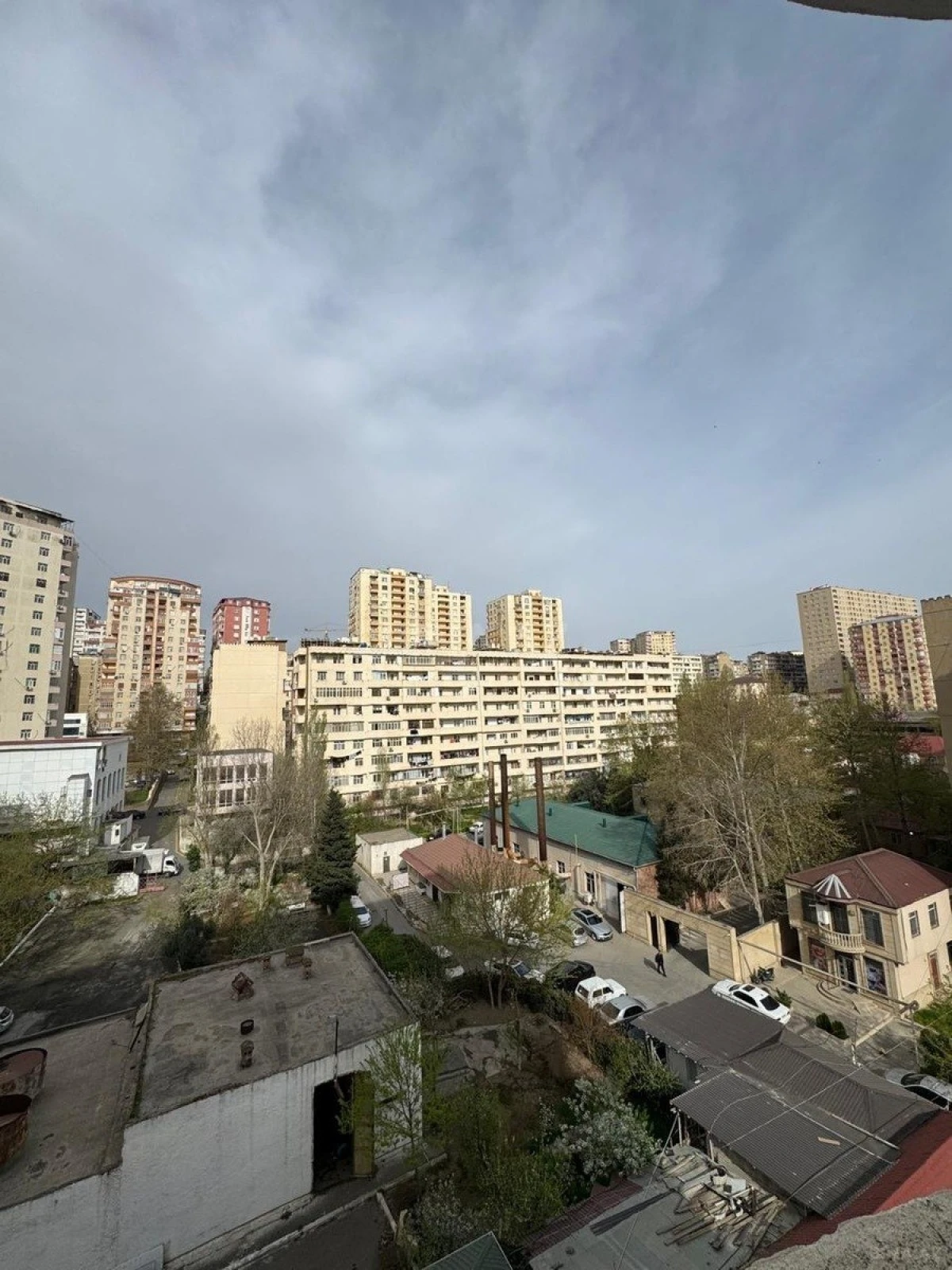 Satılır 3 otaqlı mənzil 113 m²