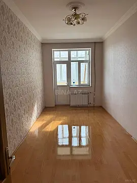 Satılır 3 otaqlı mənzil 113 m²