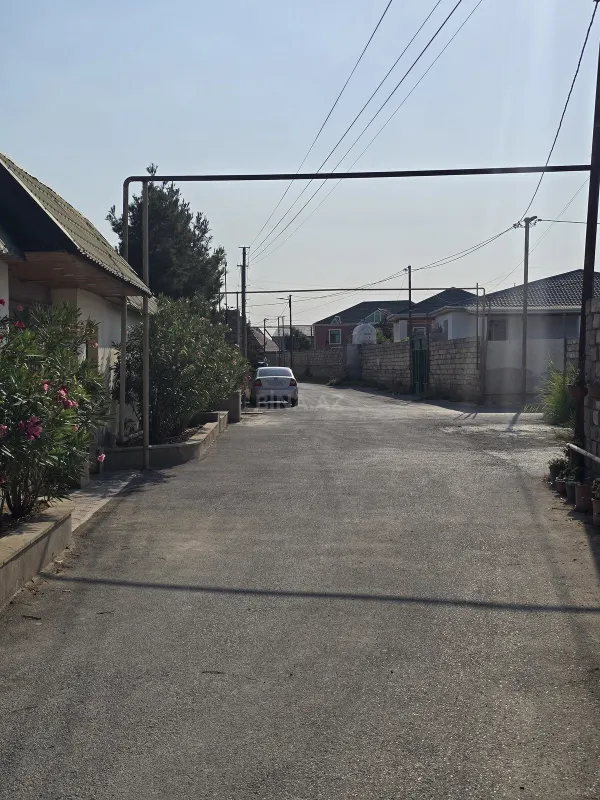 Satılır 5 otaqlı həyət evi 240 m²