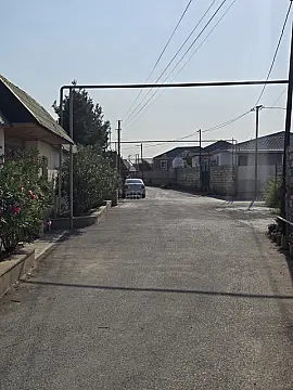 Satılır 5 otaqlı həyət evi 240 m²